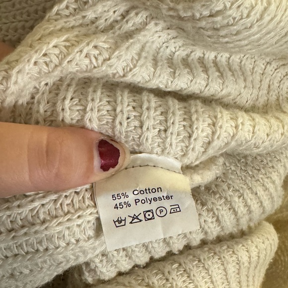 Knot-Back Sweater - Picture 5 of 5